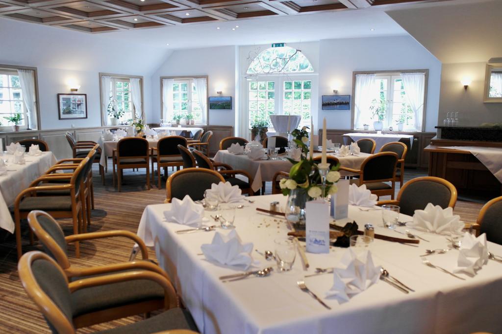 Hotel Blauer Fasan Wiesmoor Exterior photo